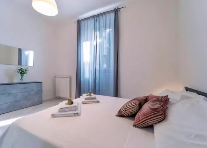 Savonarola Comfy Garden Flat شقة